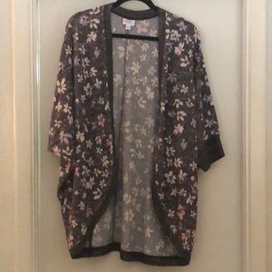 LuLaRoe Tracy Cacoon cardigan
